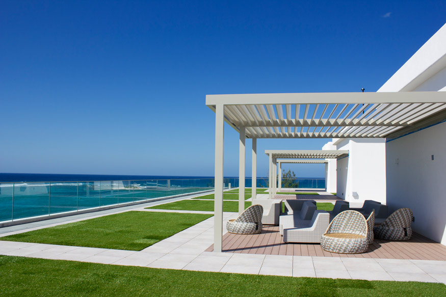 Cooling in the Caribbean: TIDES 4 tides outdoor seating caribbean sea Cooling in the Caribbean: TIDES