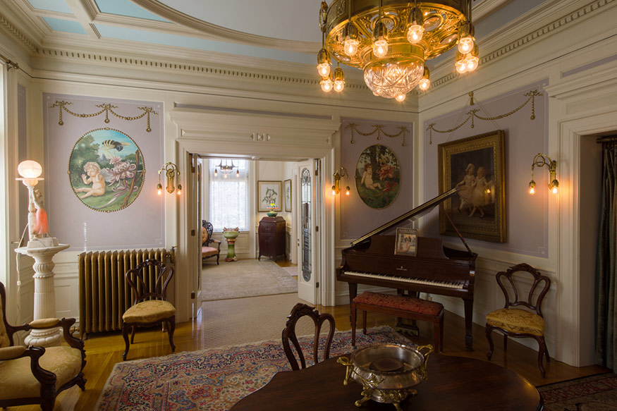 mcm piano room Magic Chef Mansion